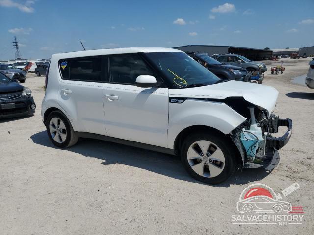 KNDJN2A28F7204661 2015 KIA SOUL photo no. 4