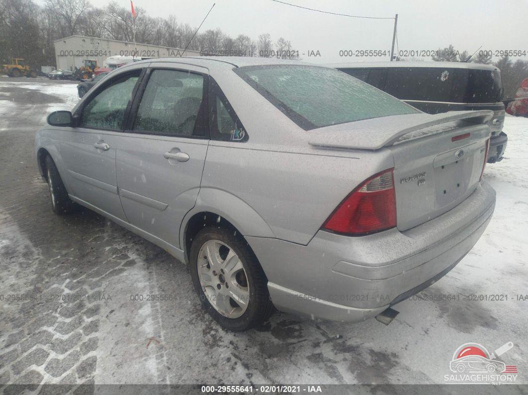 1FAHP38Z85W291134 2005 FORD FOCUS photo no. 3