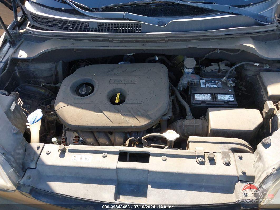 KNDJP3A51F7124967 2015 KIA SOUL photo no. 10