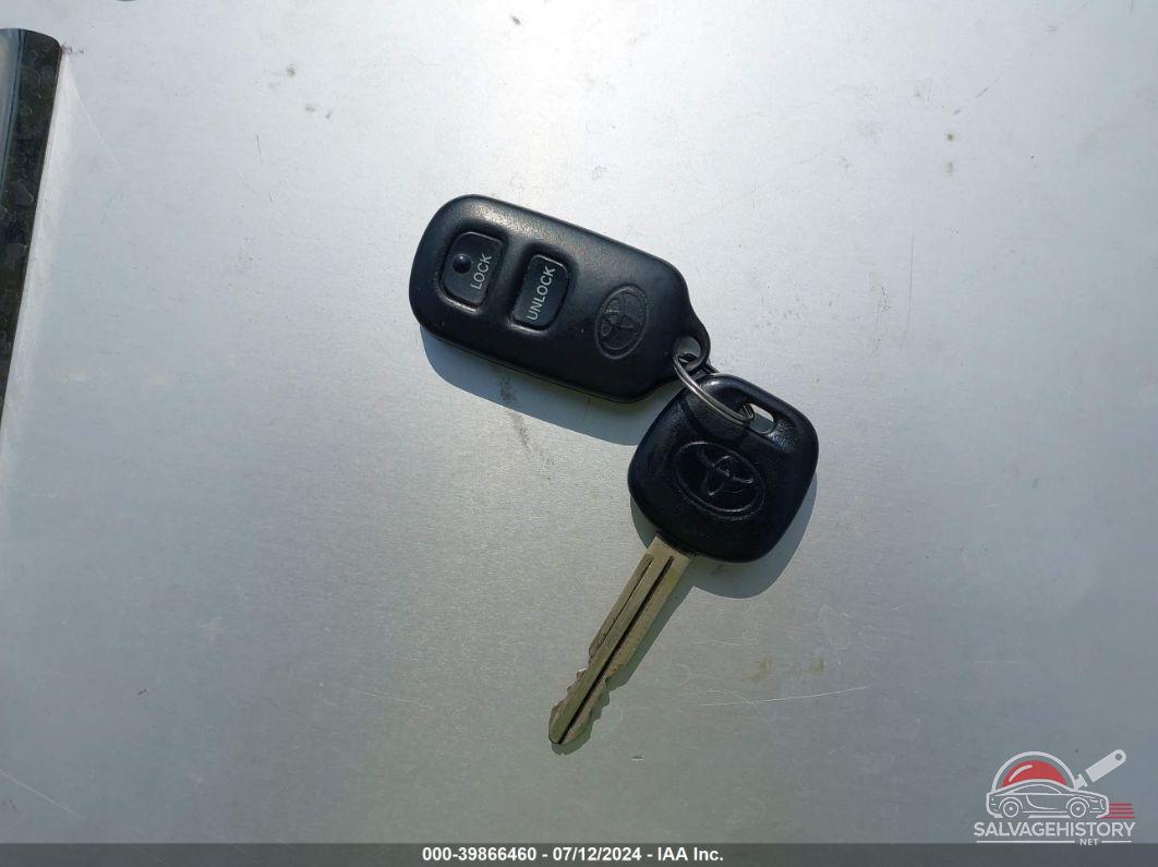 JTEGF21A730074788 2003 TOYOTA HIGHLANDER photo no. 11