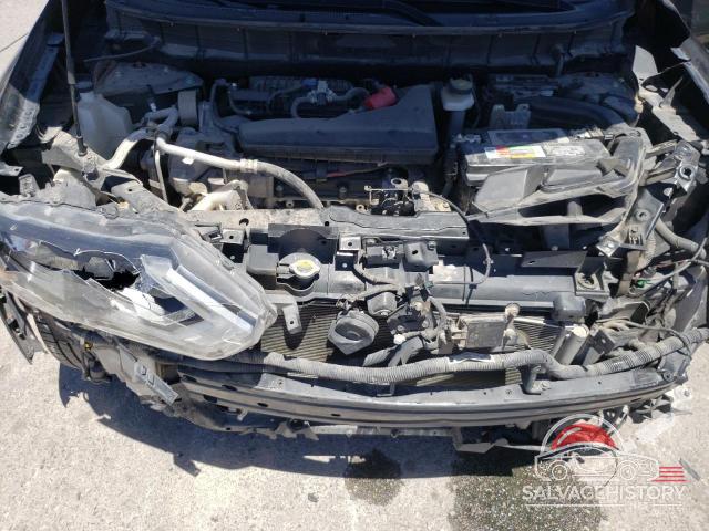 KNMAT2MT5JP583797 2018 NISSAN ROGUE photo no. 12
