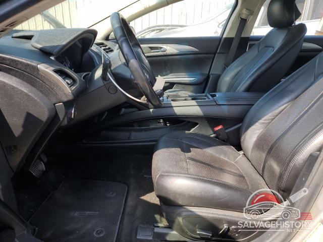 3LN6L2LU3GR628233 2016 04 MKZ photo no. 7