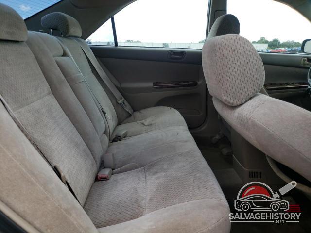 4T1BF32K94U576705 2004 TOYOTA CAMRY photo no. 10