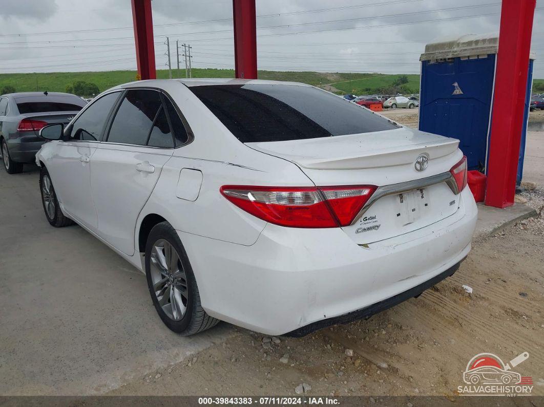 4T1BF1FK2FU957037 2015 TOYOTA CAMRY photo no. 3
