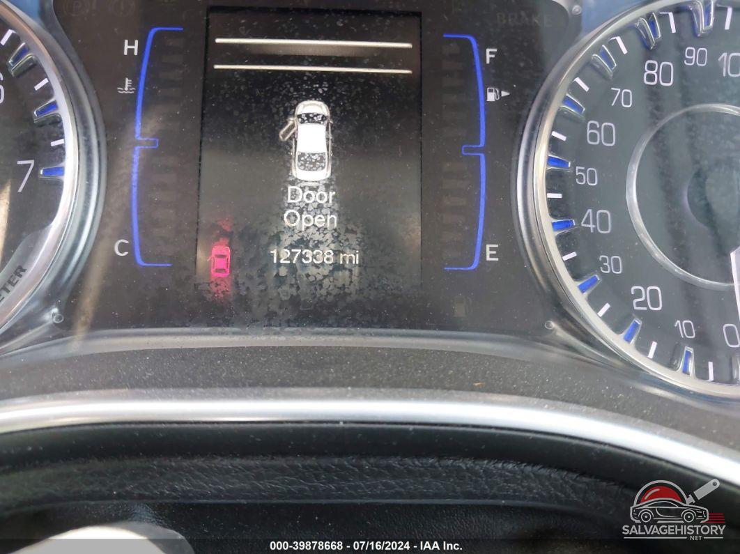 1C3CCCAB8GN111094 2016 CHRYSLER 200 photo no. 7