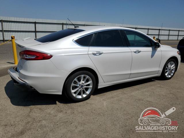 3FA6P0SU0KR233049 2019 FORD FUSION photo no. 3