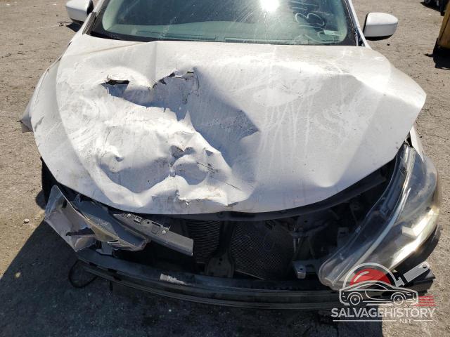3N1AB7AP6JY241235 2018 NISSAN SENTRA photo no. 11