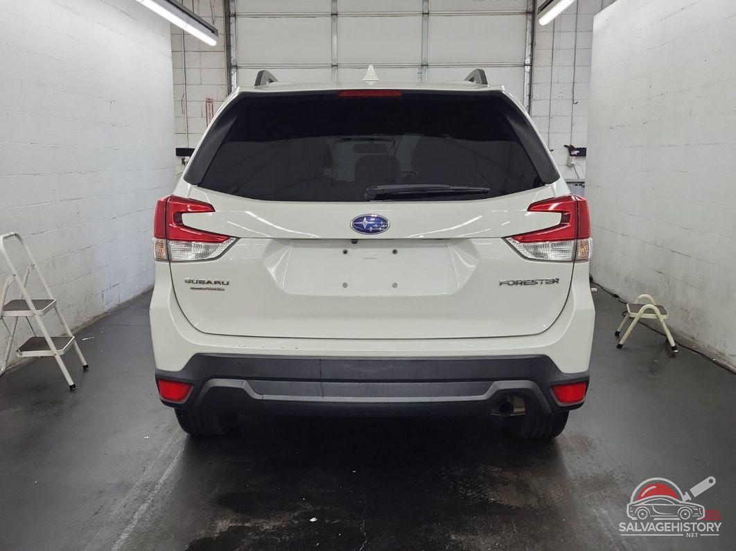 JF2SKAGC0KH540012 2019 SUBARU FORESTER photo no. 3