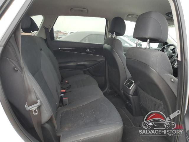 5XYPG4A37HG241280 2017 KIA SORENTO photo no. 11