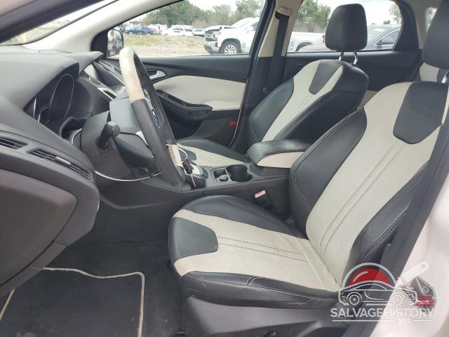 1FAHP3M26CL381342 2012 FORD FOCUS photo no. 7