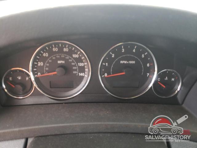 1J4PR4GK3AC139911 2010 JEEP GRAND CHER photo no. 9