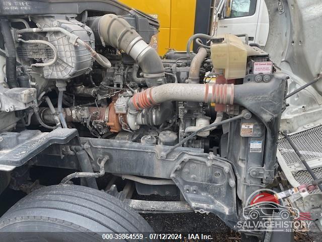 1XKYDP9X2JJ189492 2018 KENWORTH T680 photo no. 10