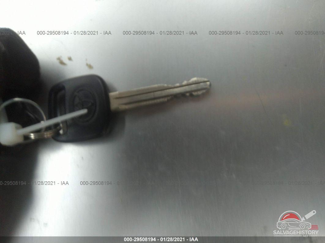 2T1KR32E64C238164 2004 TOYOTA MATRIX photo no. 11