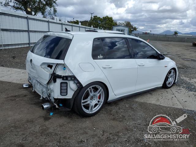 3VW447AU3JM284963 2018 VOLKSWAGEN GTI photo no. 3