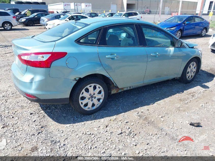 1FAHP3F28CL408831 2012 FORD FOCUS photo no. 4