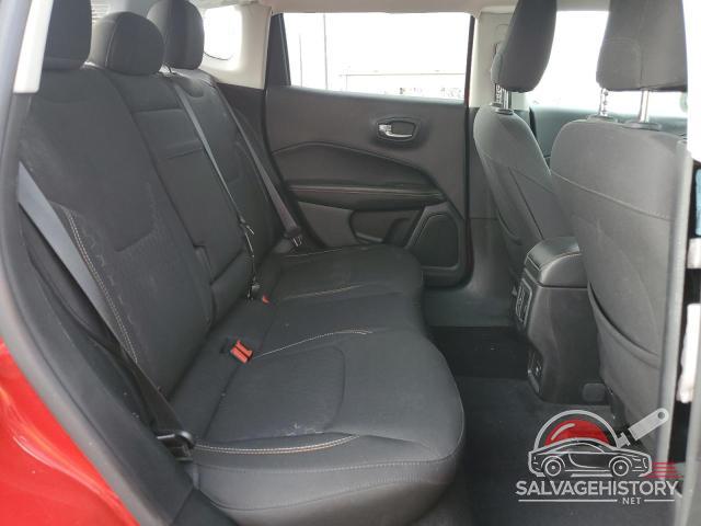 3C4NJDAB8JT281401 2018 JEEP COMPASS photo no. 11