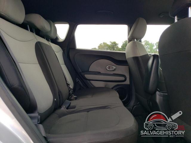 KNDJN2A26F7790583 2015 KIA SOUL photo no. 10