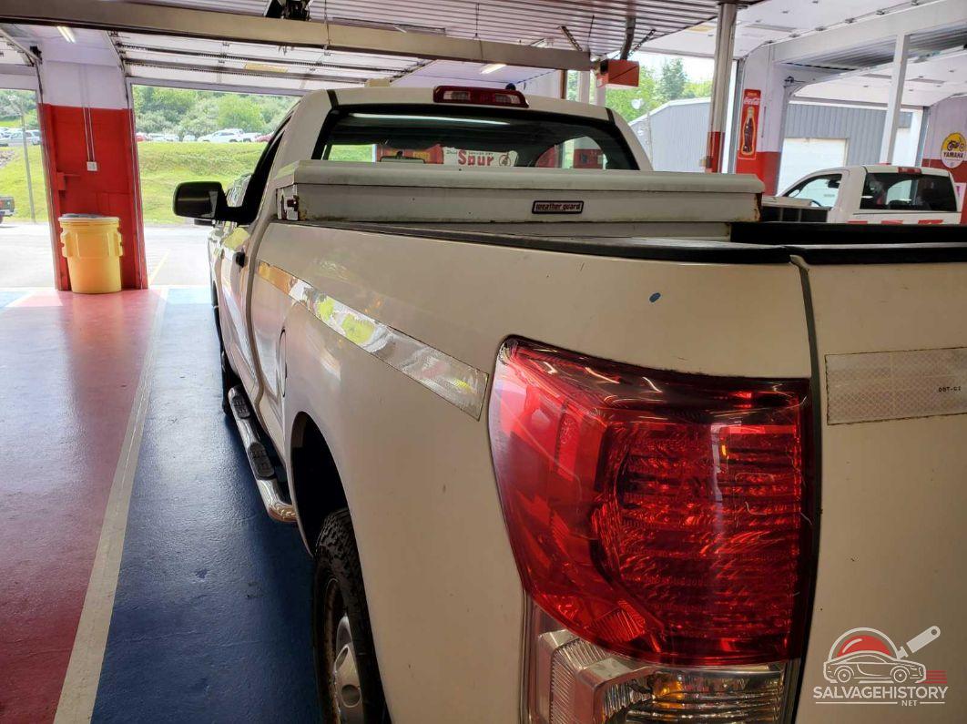 5TFMM5F15AX006209 2010 TOYOTA TUNDRA photo no. 2