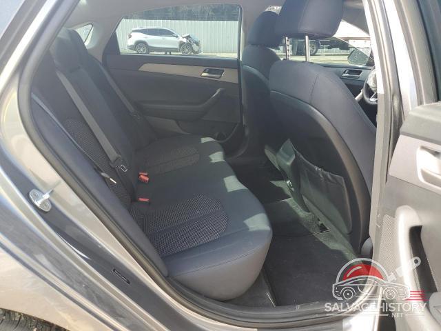 5NPE24AF0JH695451 2018 HYUNDAI SONATA photo no. 10