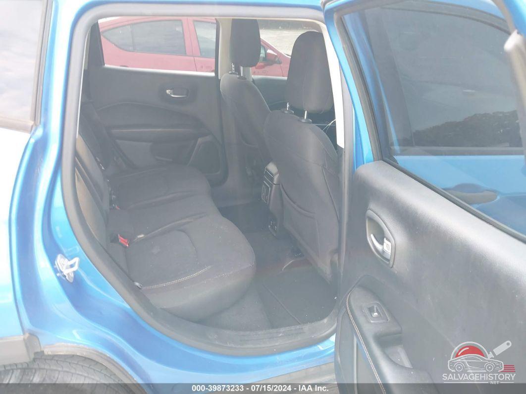 3C4NJCAB1JT215105 2018 JEEP COMPASS photo no. 8