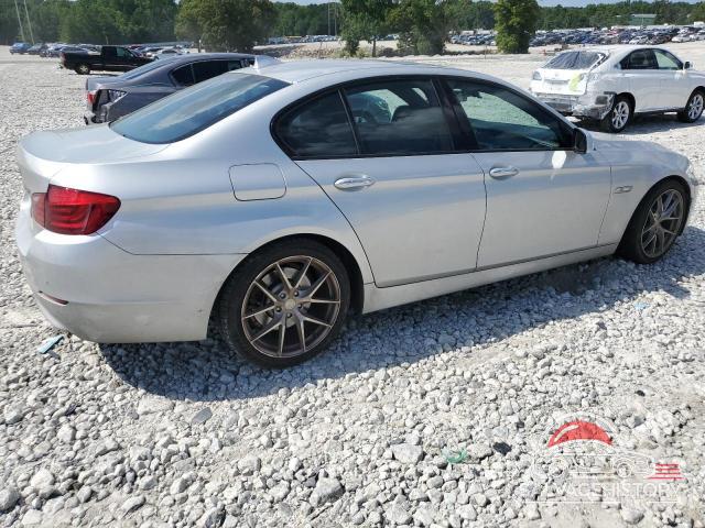 WBAXG5C53CDX03116 2012 BMW 5 SERIES photo no. 3