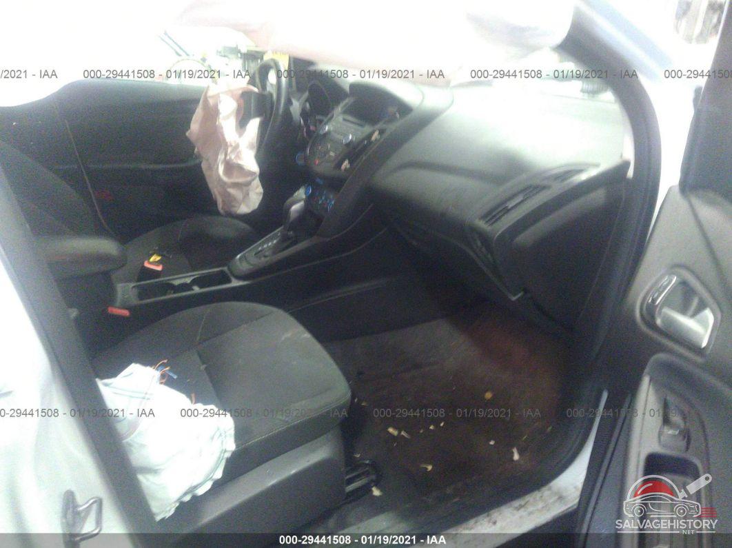 1FADP3F24HL220832 2017 FORD FOCUS photo no. 5