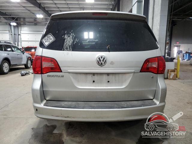 2V8HW44119R517438 2009 VOLKSWAGEN ROUTAN photo no. 6