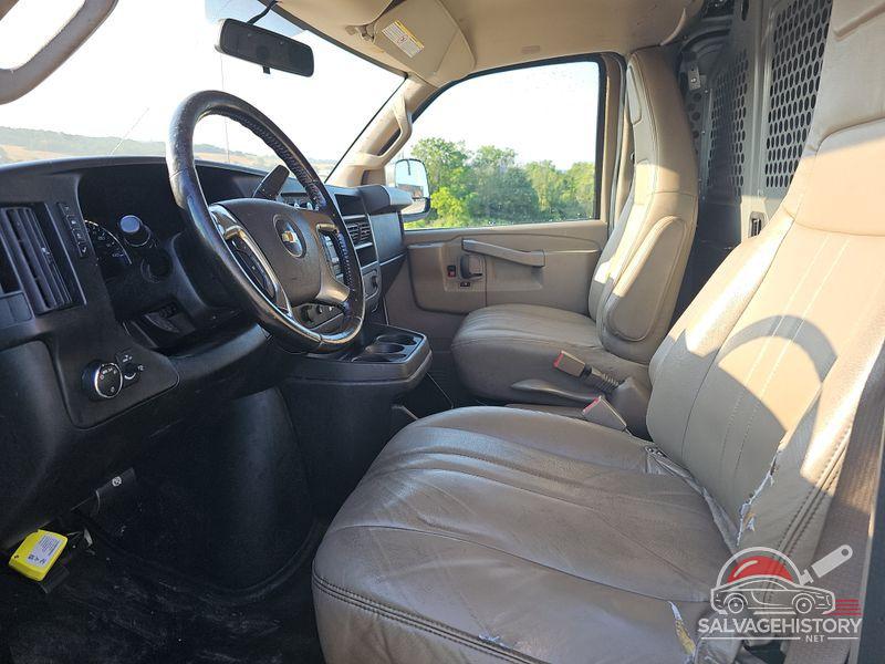 1GCWGAFF7H1338993 2017 CHEVROLET EXPRESS 2500 photo no. 6