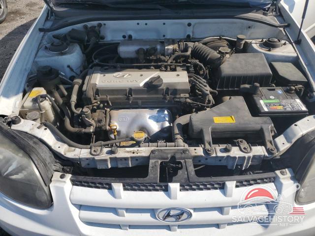KMHCG35C05U324493 2005 HYUNDAI ACCENT photo no. 11