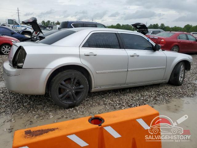 2C3JA53G75H500669 2005 CHRYSLER 300 photo no. 3