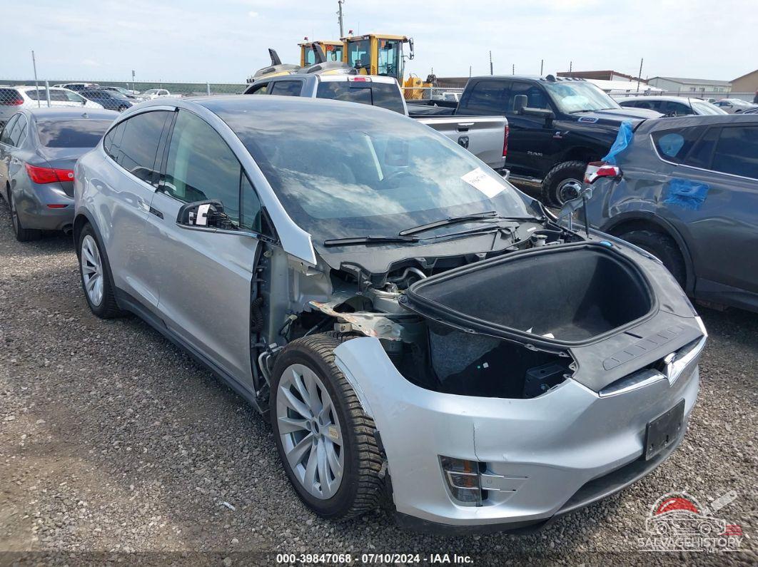 5YJXCAE22GF002558 2016 TESLA MODEL X photo no. 6