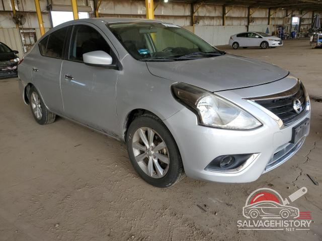 3N1CN7AP3FL814084 2015 NISSAN VERSA photo no. 4
