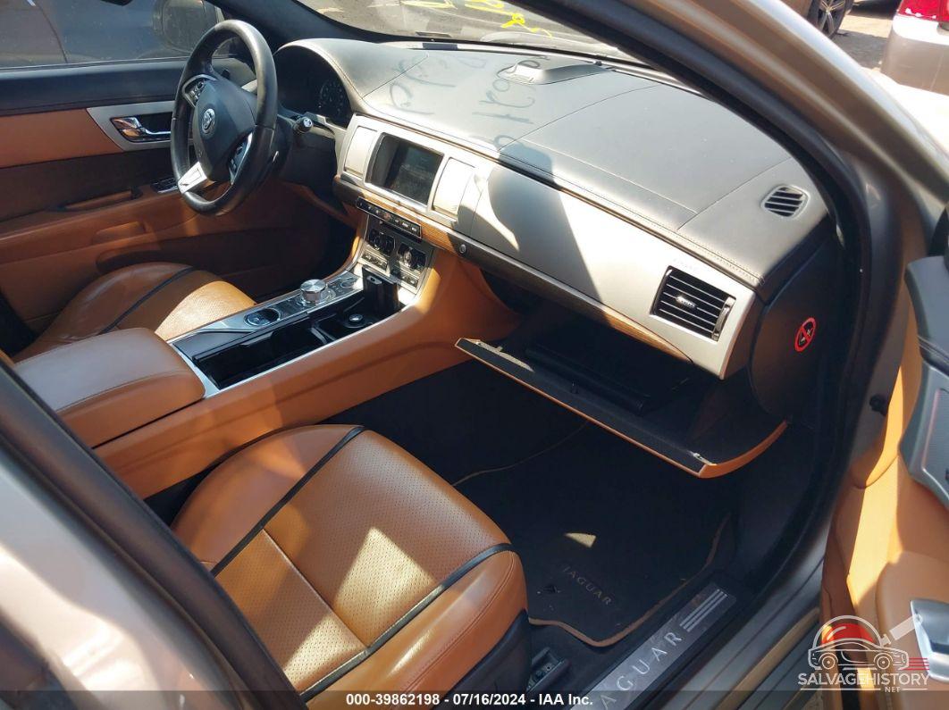 SAJWJ0EF7D8S83753 2013 JAGUAR XF photo no. 5