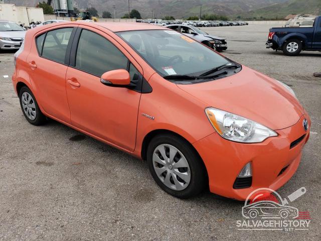 JTDKDTB38D1042003 2013 TOYOTA PRIUS photo no. 4