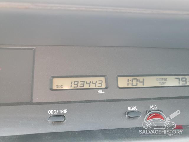 4T1BF28B42U218782 2002 TOYOTA AVALON photo no. 9