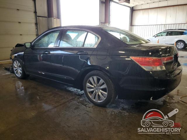 1HGCP2F72CA023918 2012 HONDA ACCORD photo no. 2