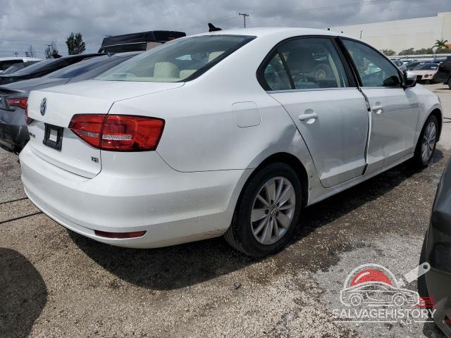 3VWD17AJXFM417708 2015 VOLKSWAGEN JETTA photo no. 3