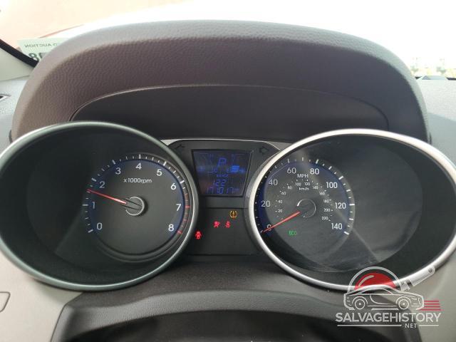 KM8JU3AG0FU068575 2015 HYUNDAI TUCSON photo no. 9