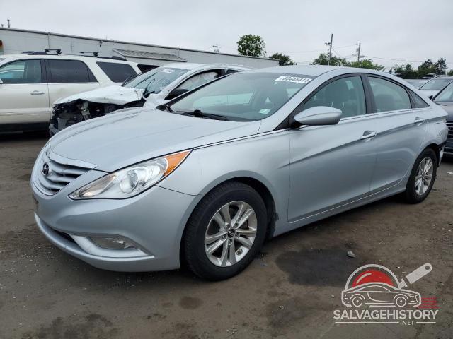 5NPEB4AC8DH649764 2013 HYUNDAI SONATA photo no. 3