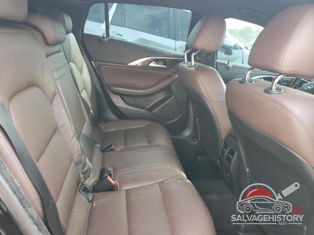 SJKCH5CR1JA048158 2018 INFINITI QX30 photo no. 10