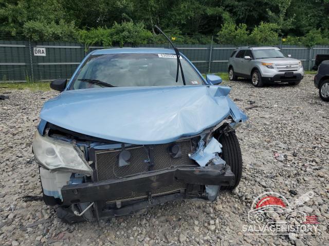 4T4BF1FK4ER352828 2014 TOYOTA CAMRY photo no. 5