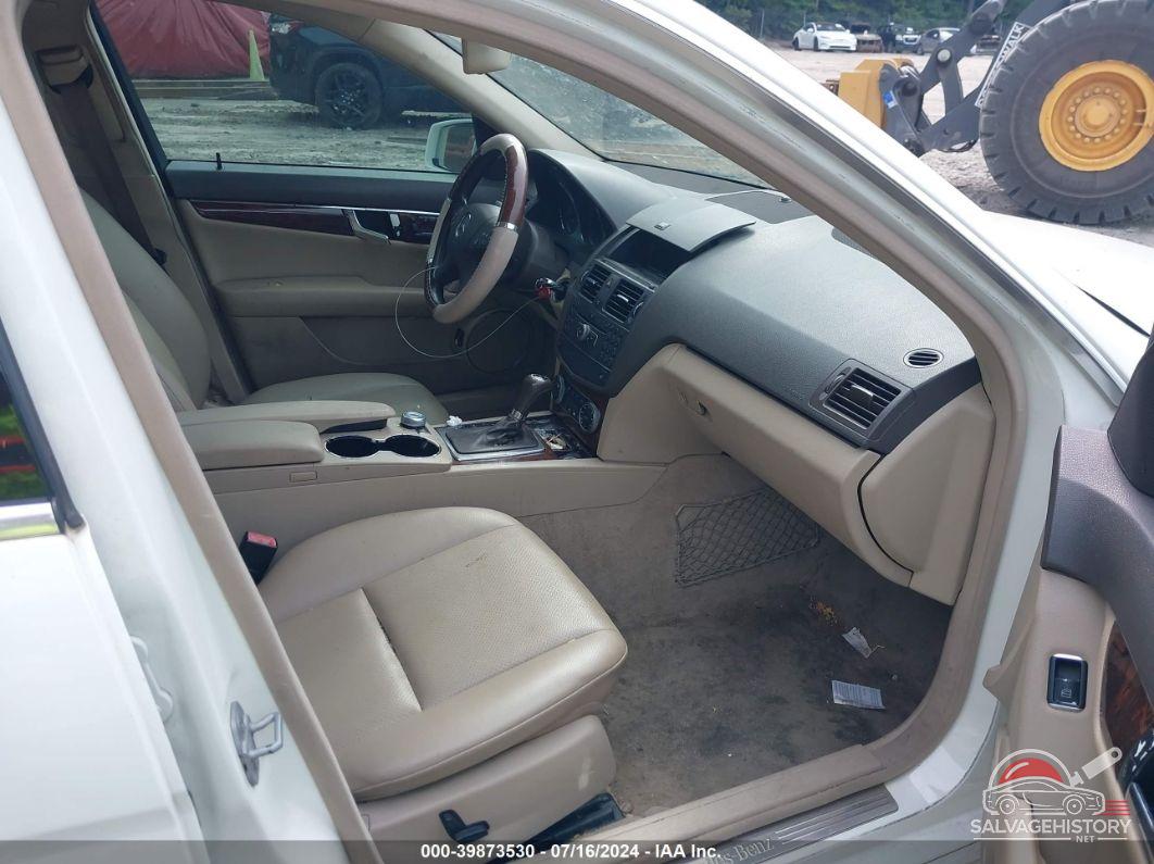WDDGF8BB1AR090563 2010 MERCEDES-BENZ C-CLASS photo no. 5