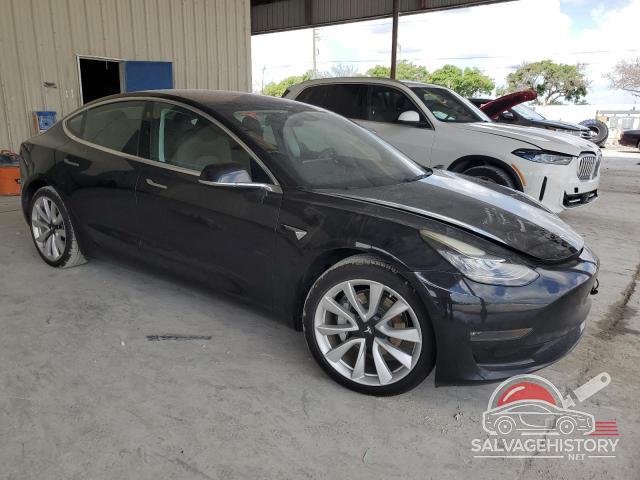 5YJ3E1EB8JF071349 2018 TESLA MODEL 3 photo no. 4