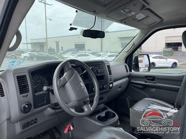 1N6BF0KY1HN801719 2017 NISSAN NV photo no. 10