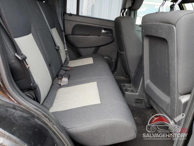 1J4PN2GK5AW111686 2010 JEEP LIBERTY photo no. 11