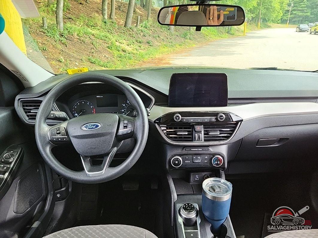 1FMCU9G65MUB25182 2021 FORD ESCAPE photo no. 2