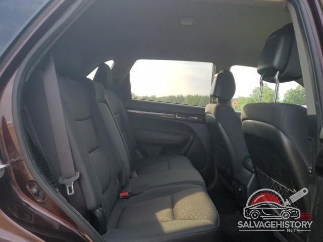 5XYKTCA19BG085796 2011 KIA SORENTO photo no. 11