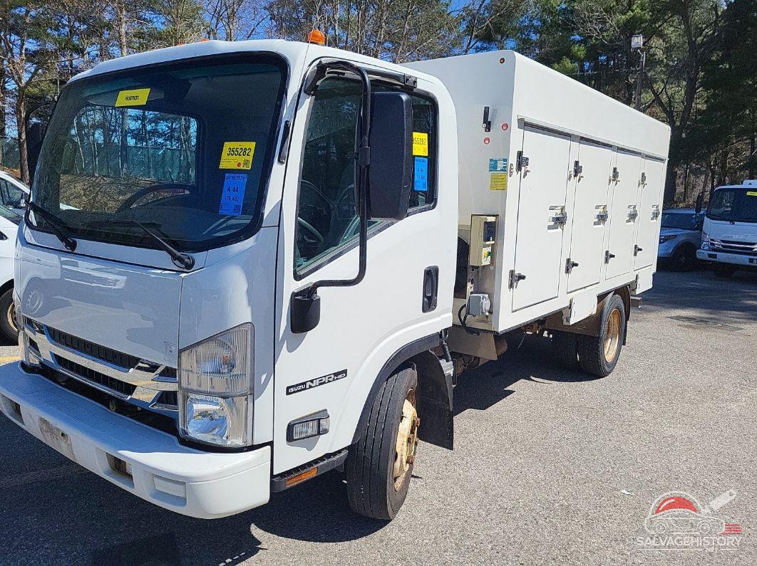 54DC4W1CXHS804914 2017 ISUZU NPR HD GAS REG photo no. 4