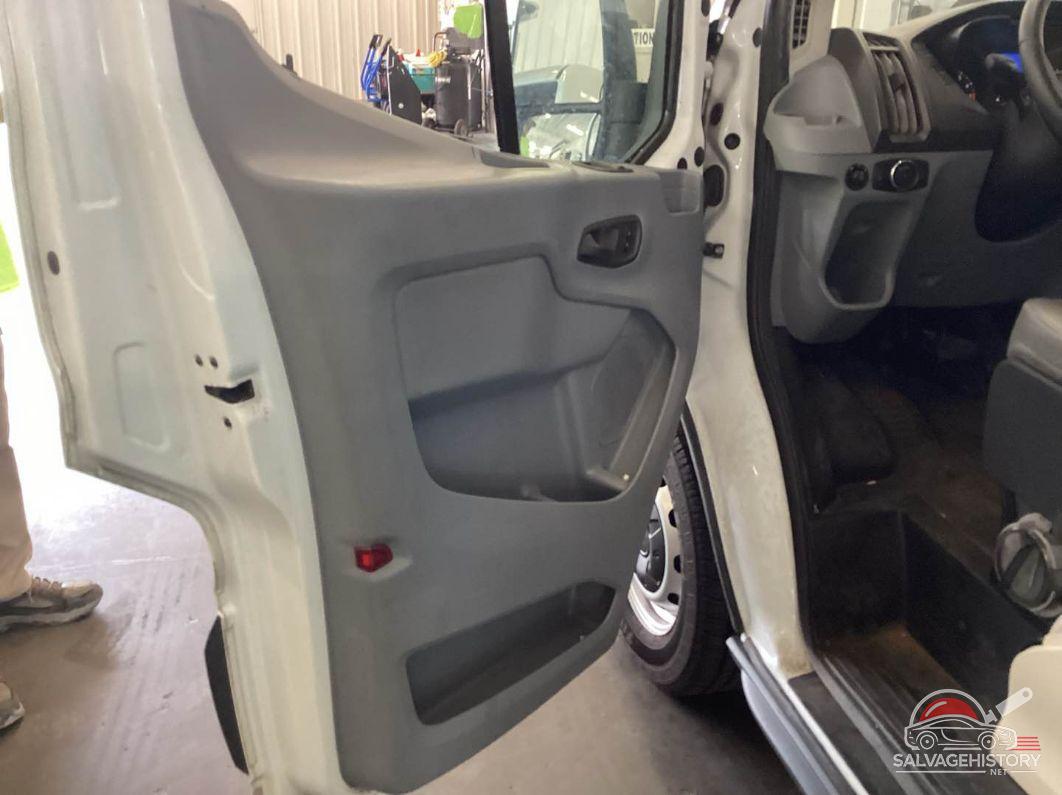1FTYE1CM7JKB31117 2018 FORD TRANSIT-150 photo no. 8