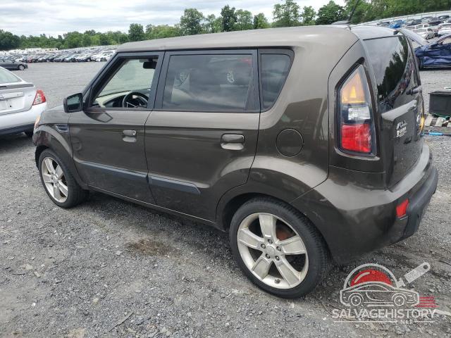 KNDJT2A2XA7028257 2010 KIA SOUL photo no. 2